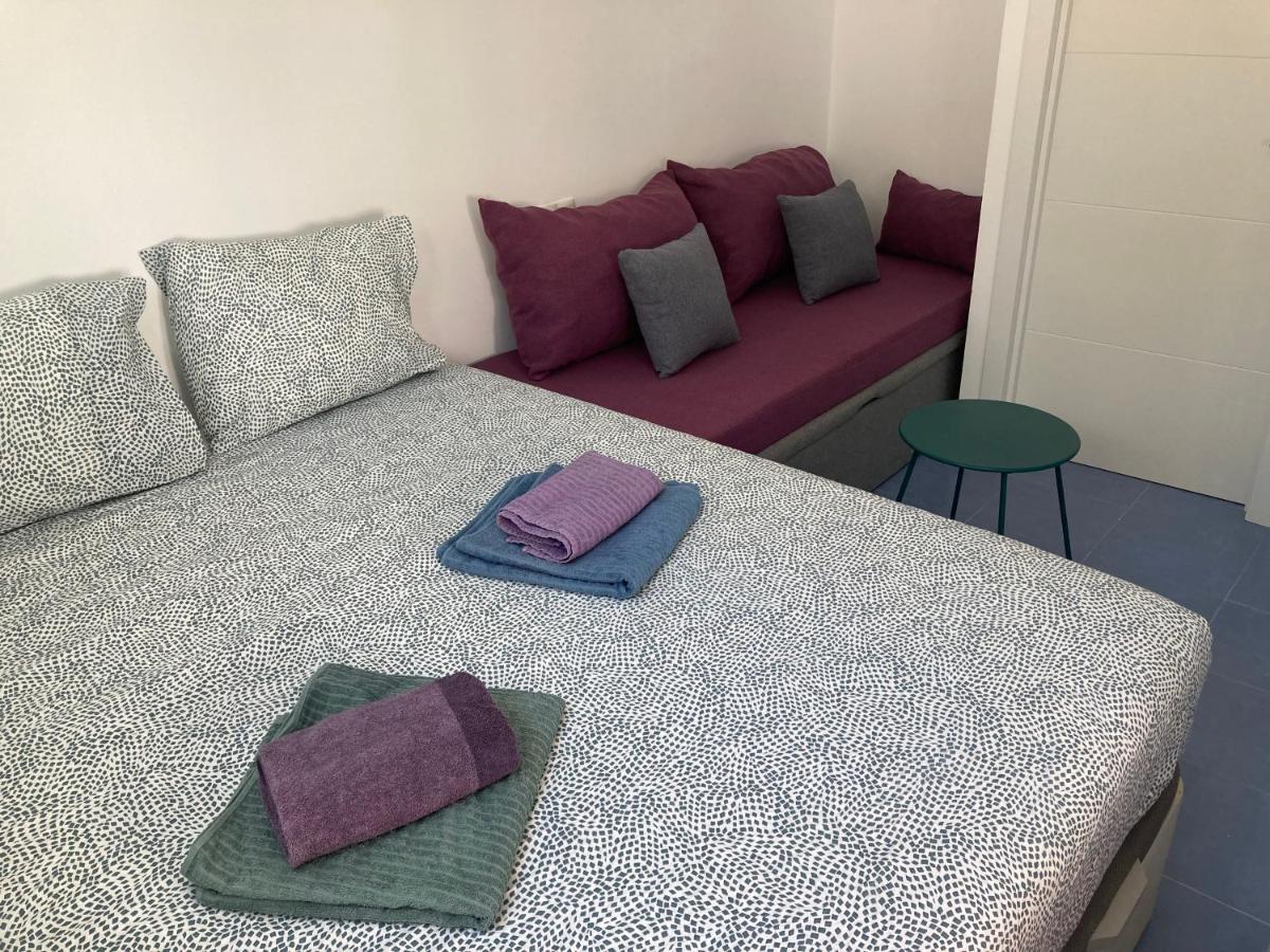 Malaguena Salerosa "Apartamento - Estudio Con Terraza" En Casa Tipica De 1 A 4 Dormitorios Málaga Exterior foto
